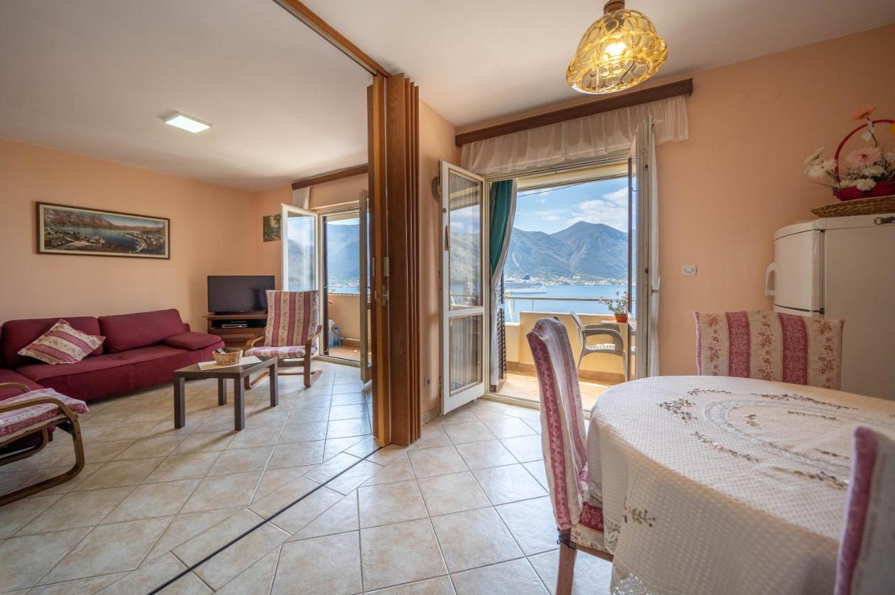 Seaside Serenity: 2-Bedroom Apartment With Boka Bay View 科托尔 外观 照片