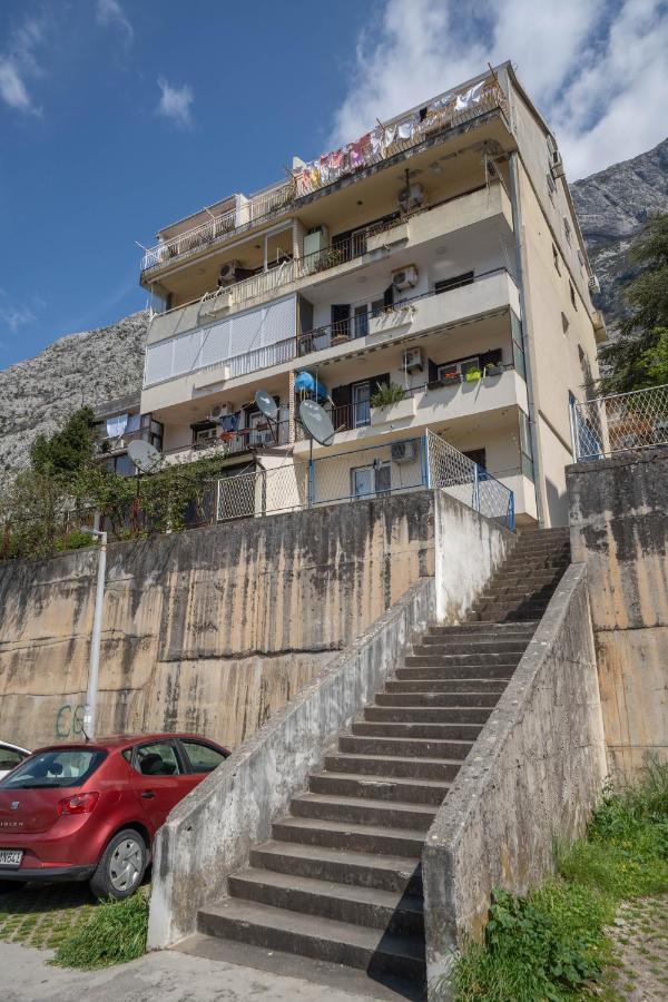 Seaside Serenity: 2-Bedroom Apartment With Boka Bay View 科托尔 外观 照片